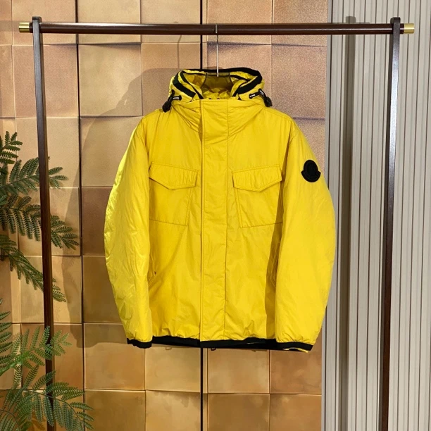 Moncler Onders黄色假两件夹克羽绒服/2码/99新/26546