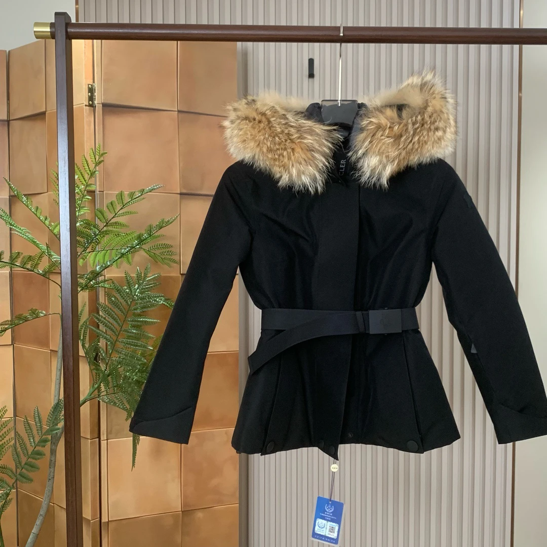 Moncler Laplance 23fw门襟字母logo毛领羽绒服/0码/全新/女15949