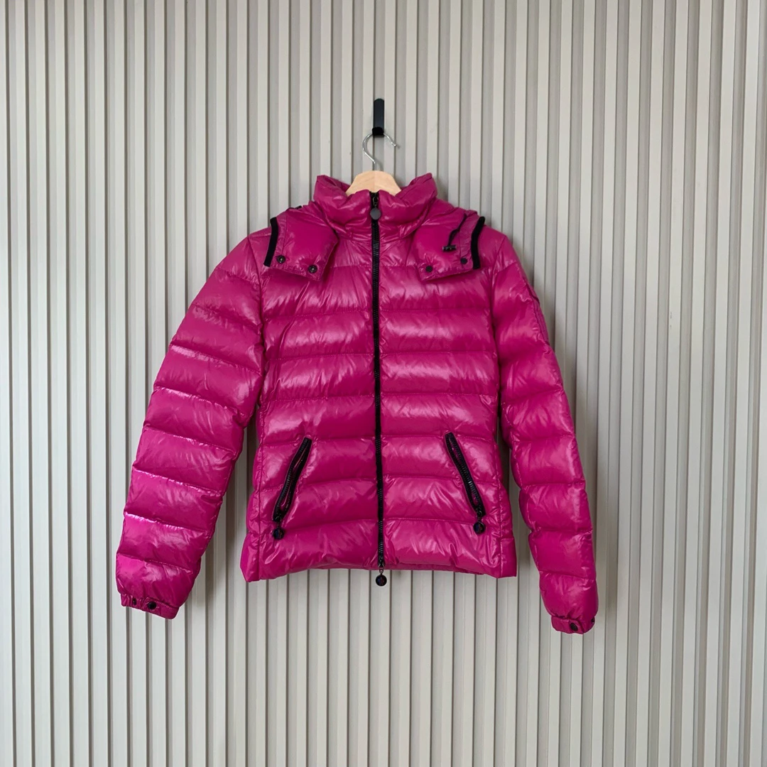 Moncler 爆款Bady紫红色徽标羽绒服/0码/99新/女09720