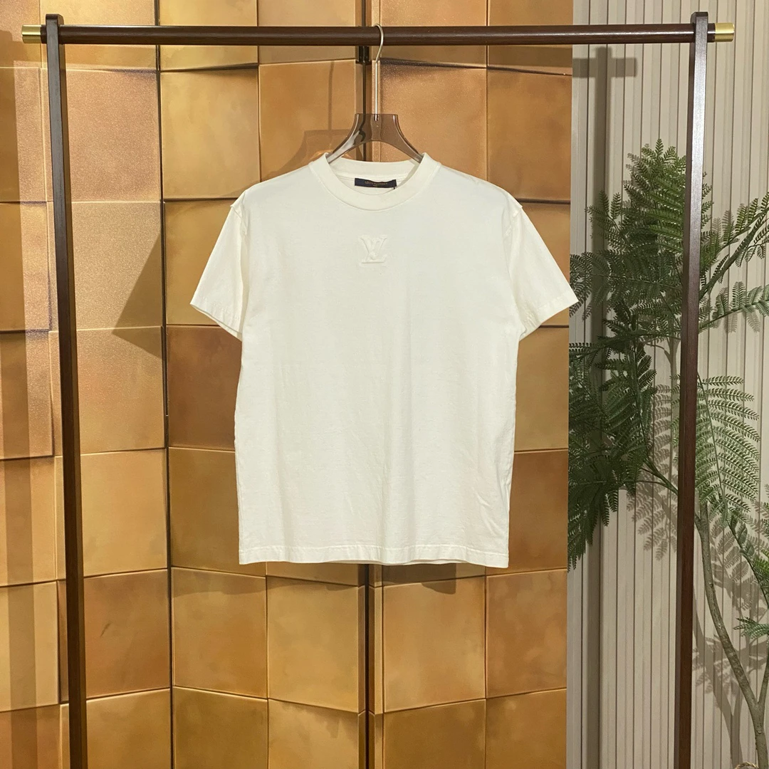 Louis Vuitton 23新款白色浮雕字母logo短袖/xs码/99新/女24114