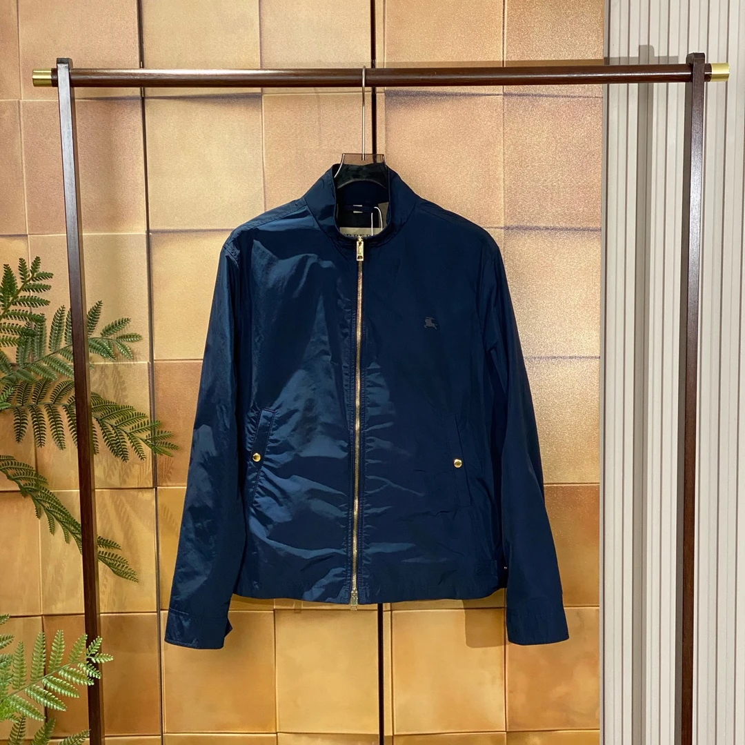 Burberry 藏蓝色战马logo夹克外套/L码/99新/25427