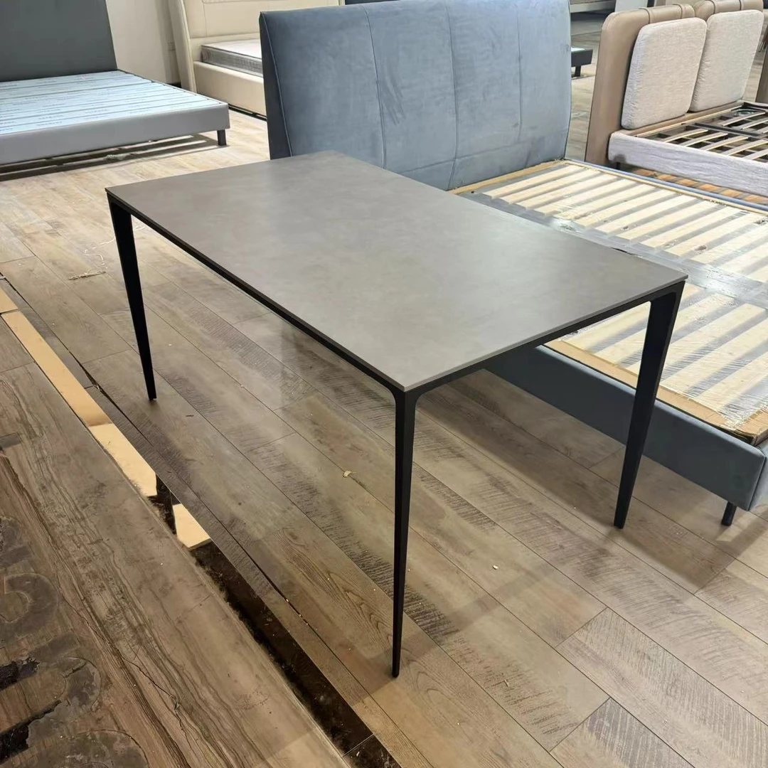 【福利展厅清样品】L-687岩板餐桌（微瑕）年末展厅清样福利品