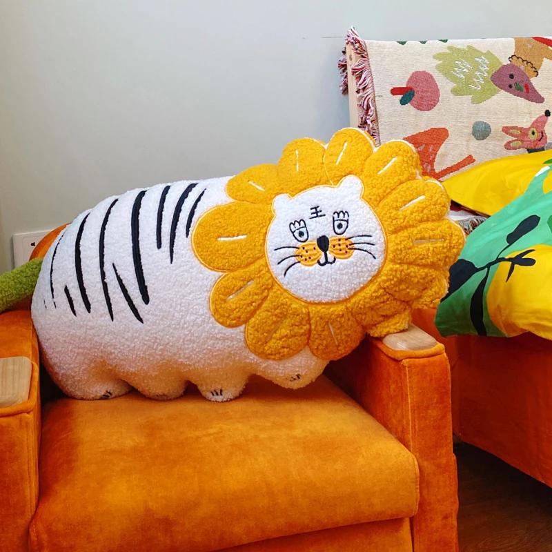 UODYCOCOx井井虎虎生FA沙发办公室老虎抱枕靠垫腰枕可爱毛绒公仔