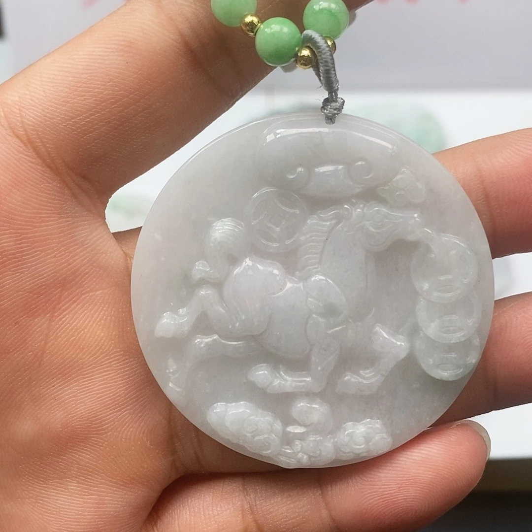 翡翠颈饰未镶嵌天然翡翠