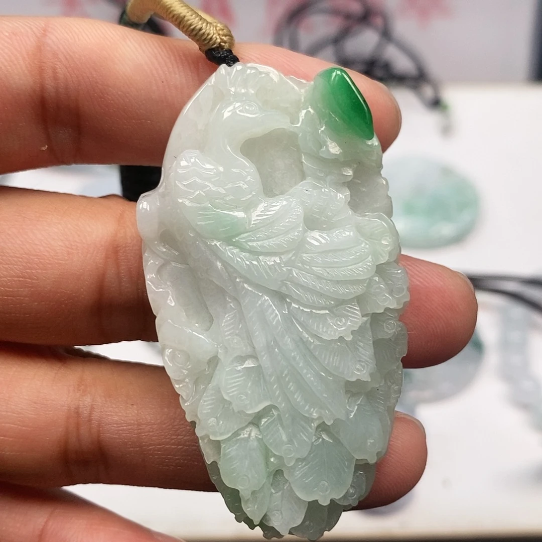 翡翠颈饰未镶嵌天然翡翠