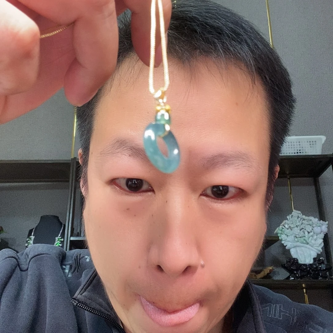 翡翠颈饰未镶嵌天然翡翠