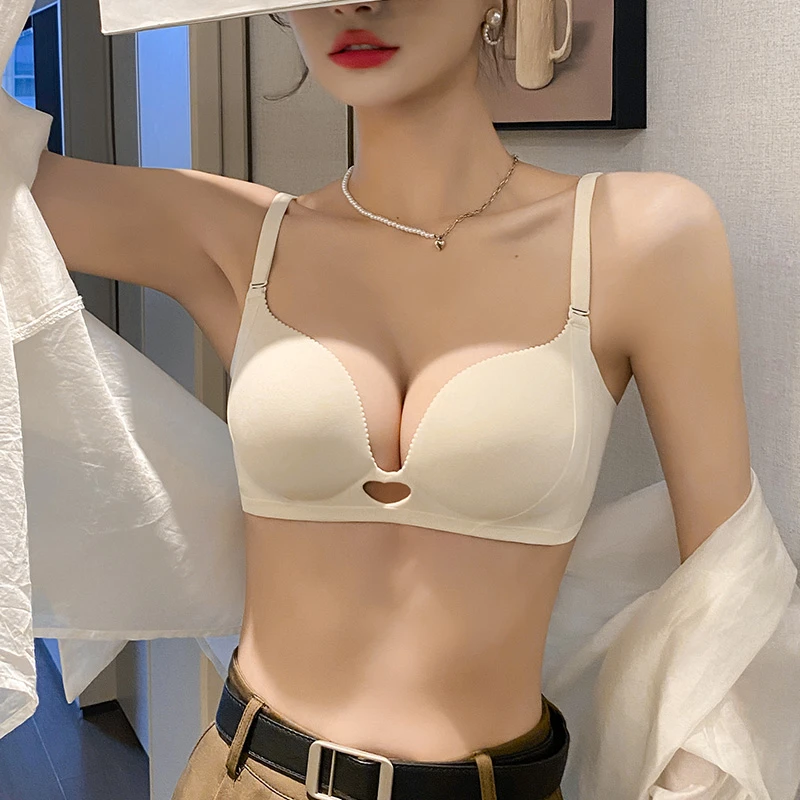 小胸薄款内衣女聚拢舒适无钢圈多情猫收副乳防下垂调整型文胸罩