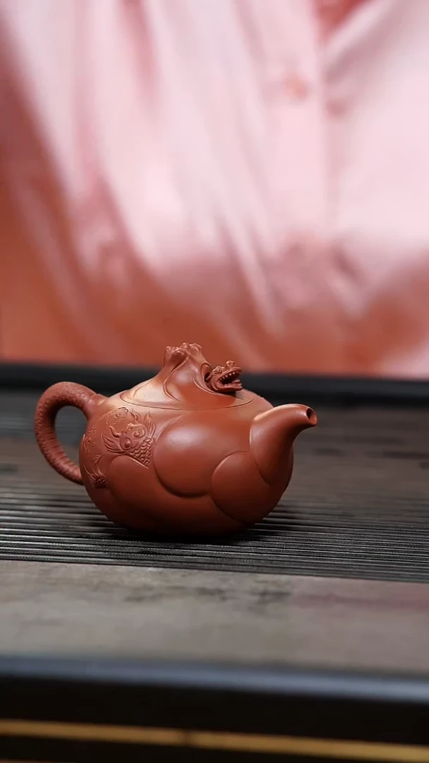 【闪购商品】紫砂茶壶24-微瑕半手朱泥小奶龙150cc