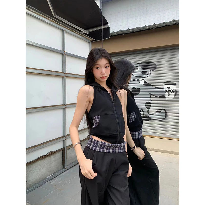 【现货】欲辣诠释休闲运动设计感连帽背心女上衣【2410671】