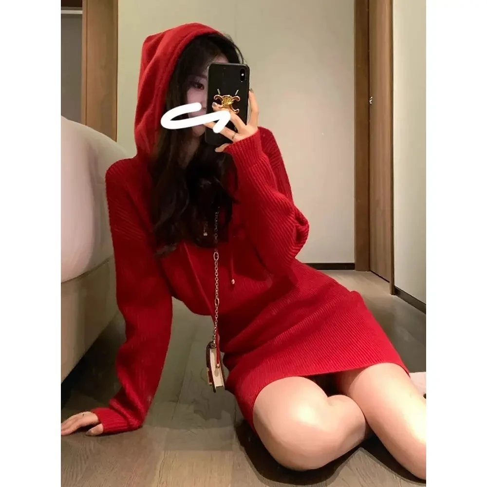 秋季女装搭配一整套龙年穿搭2025新年战袍小香风漂亮红色短裙子