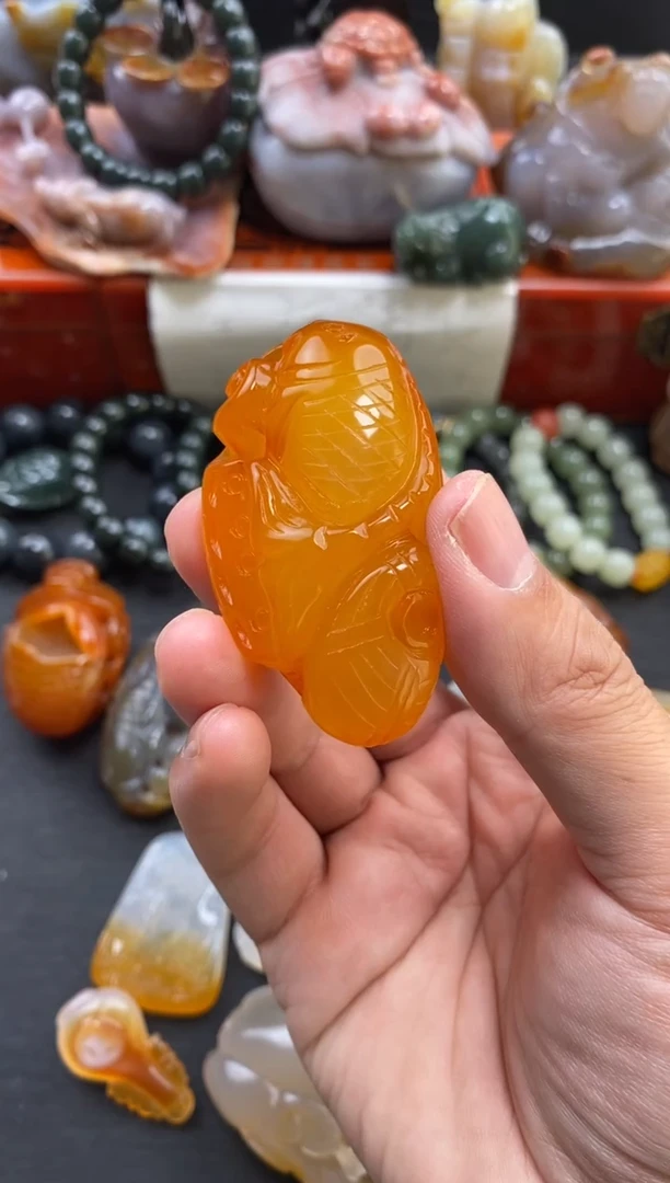 【闪购商品】玛瑙/玉髓手把件未镶嵌1