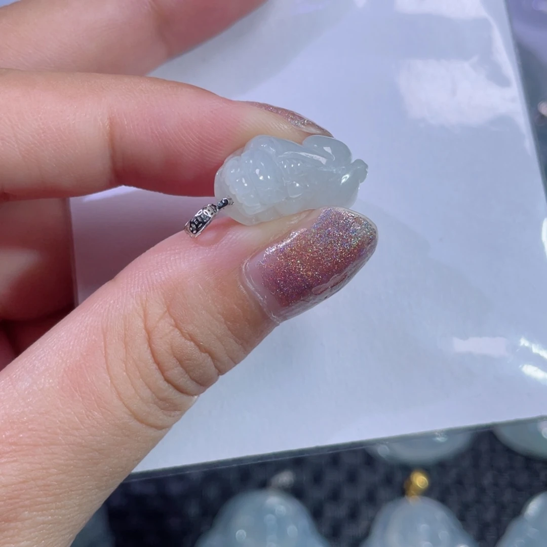 翡翠颈饰18K金镶嵌貔貅