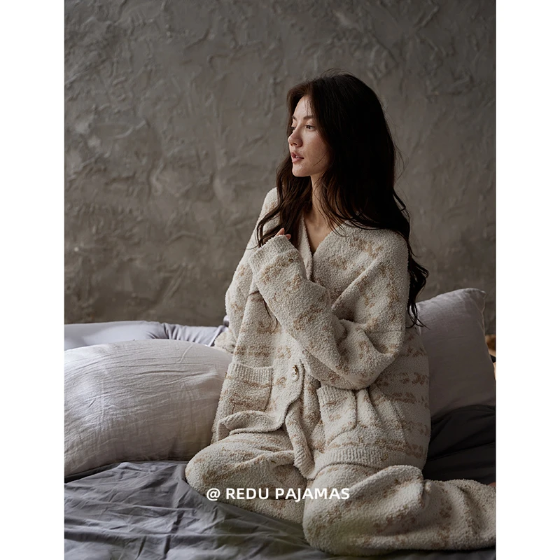 热妒半边绒睡衣女秋冬保暖条纹珊瑚绒加绒加厚可外穿家居服套装