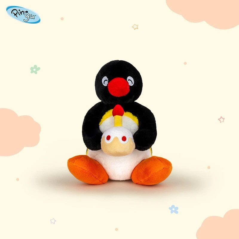 【多爱正版】pingu 小企鹅踢球毛绒公仔踢球可爱卡通布娃生日小礼物