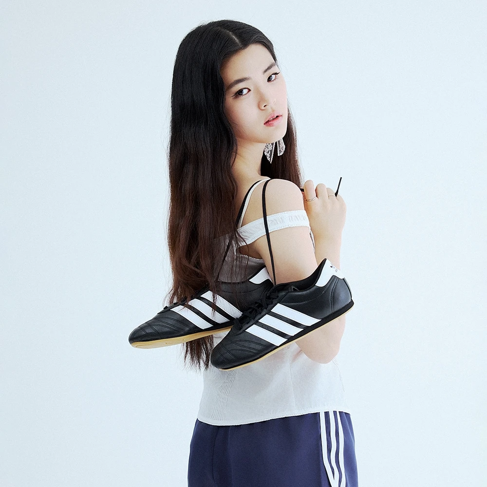 【滔搏联动】adidas/阿迪达斯 休闲薄底跆拳道文化运动鞋 JS1193