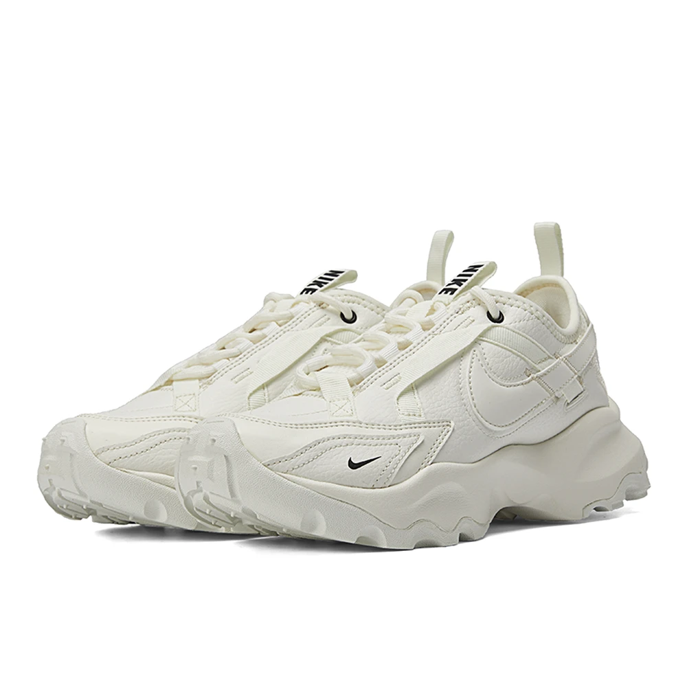 Nike耐克女子Nike TC 7900休闲鞋DD9682-100