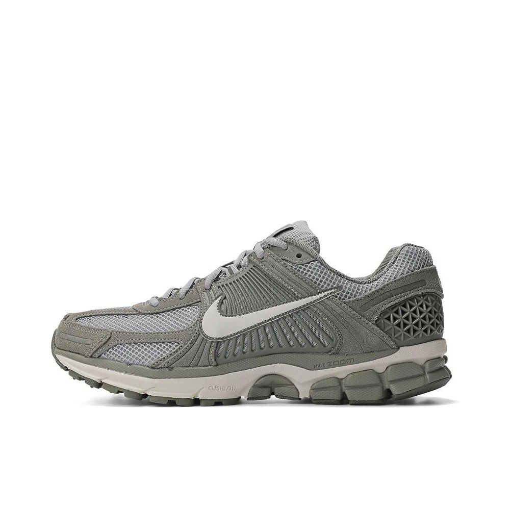 【滔搏联动】NIKE耐克男子NIKE ZOOM VOMERO 5休闲鞋HF1553-002
