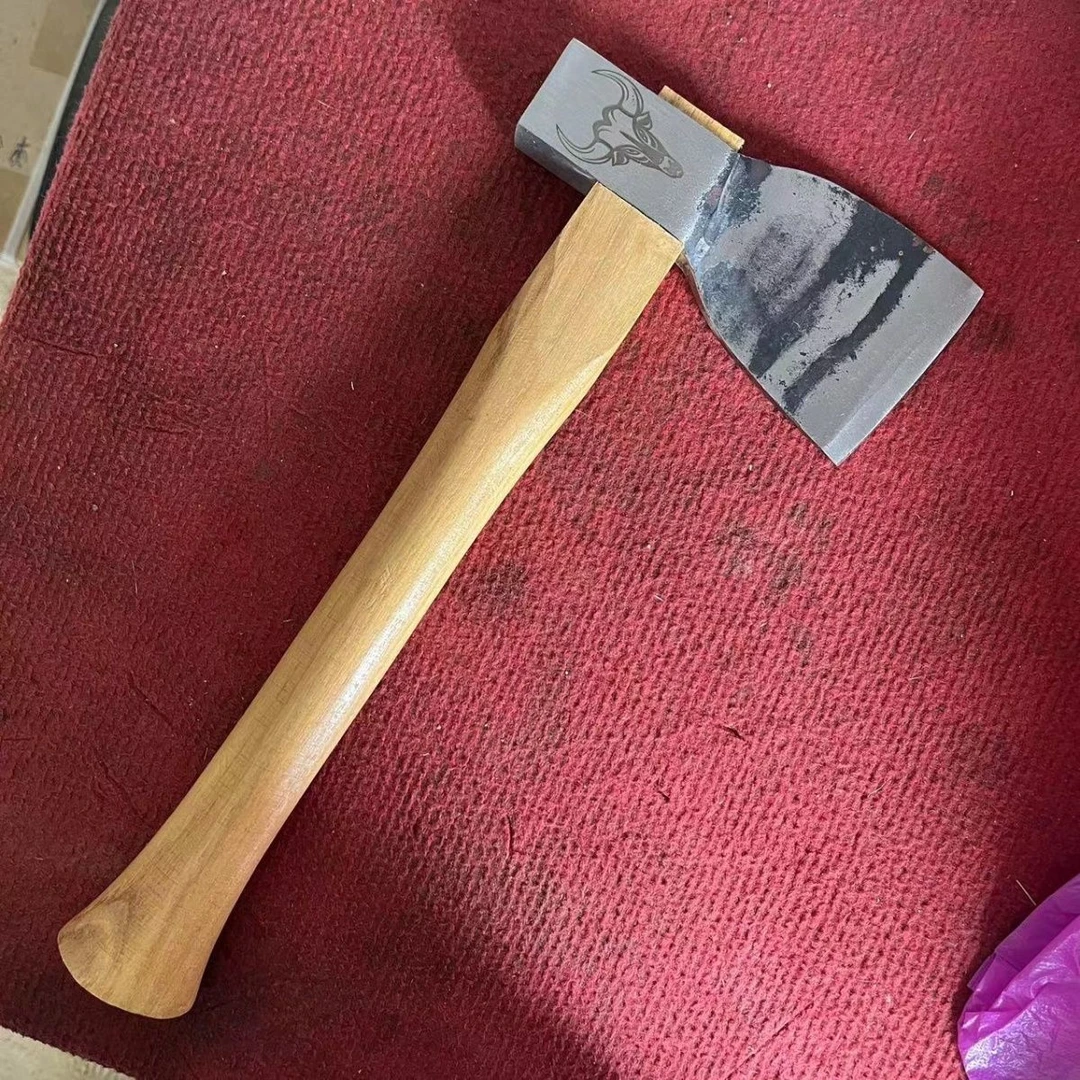 老吴头锻打歪脖斧子斧头