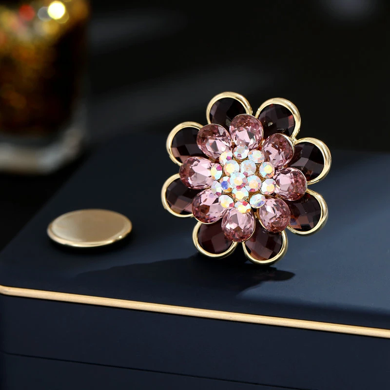 黄铜合成锆石胸针 6415 紫意绽放 磁吸无痕真丝水晶胸花防走光针