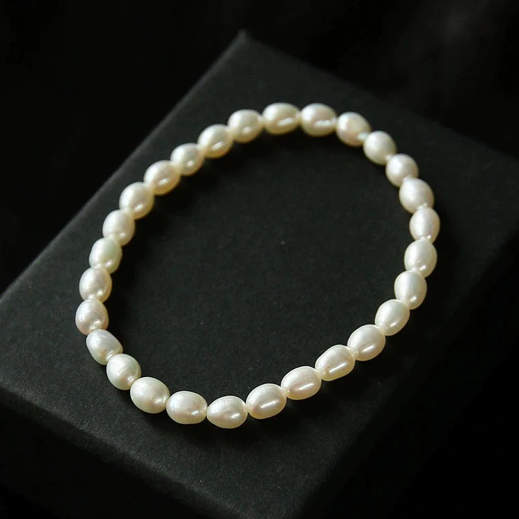 天然淡水珍珠手串 卡6左右 女米粒珠弹力绳手链单圈小众设计8033