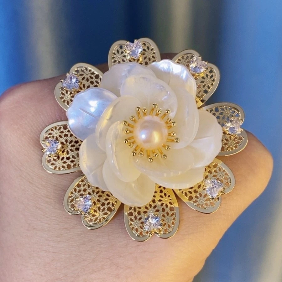 铜合金贝壳胸针 9047 金色牡丹 天然贝壳手工编织胸花别针