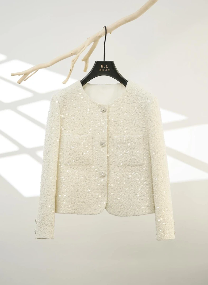 【白姐推荐】白色圆领烫钻长袖 气质 修身 -3185