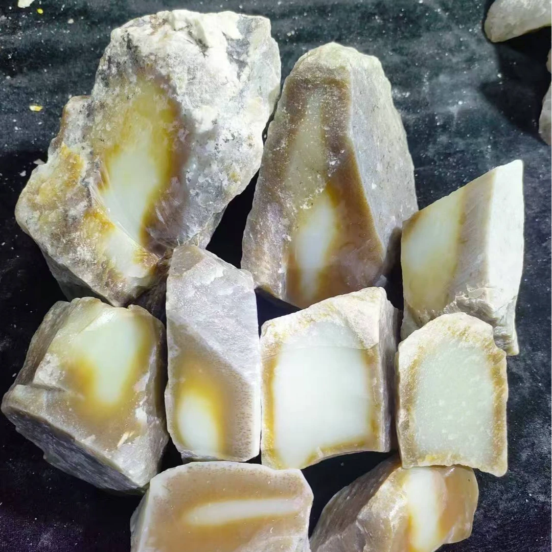 新疆天然且末料子观赏石盆景石