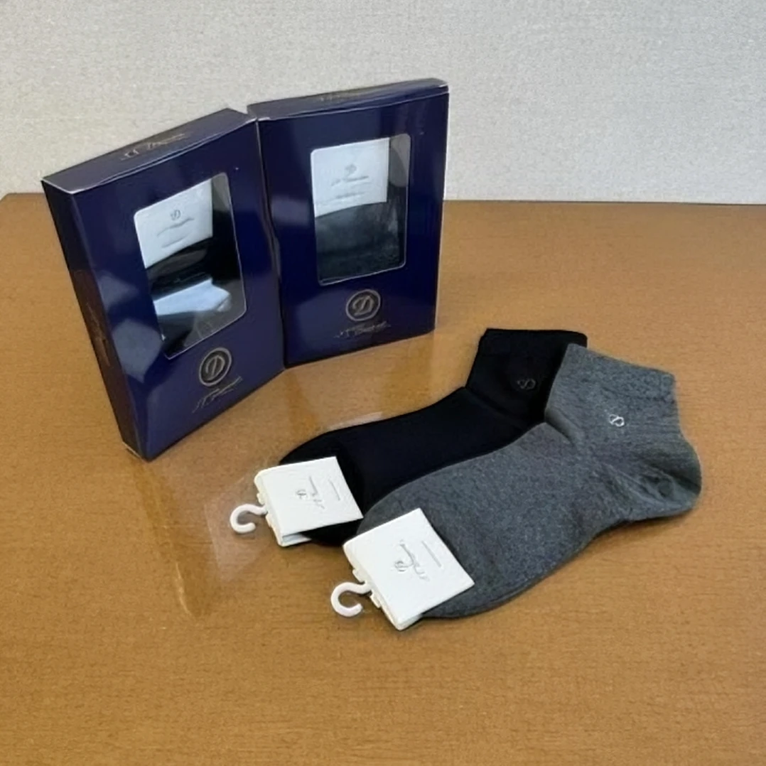 全新未使用  舒适度很好的袜子