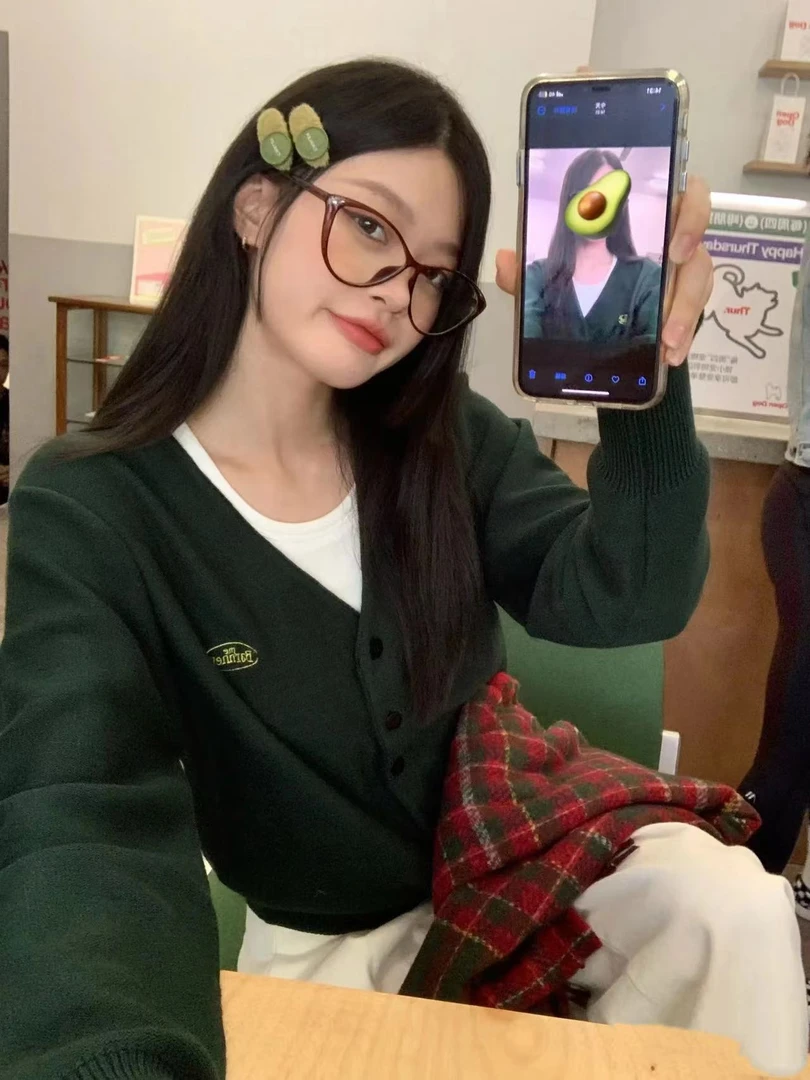 【Hole】the八家圣诞绿复古V领刺绣宽松针织毛衣开衫