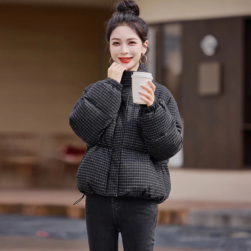 短款羽绒服女2024冬新款小个子超好看独特漂亮立领黑色格子面包服