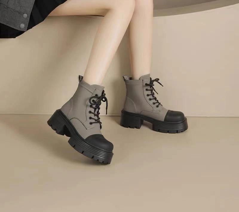 厚底马丁靴女网红爆款小众时尚英伦风复古炸街系带小短靴8015-1