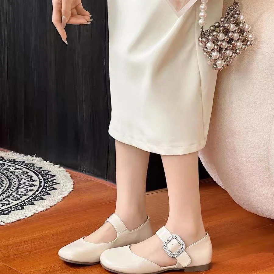 玛丽珍小皮鞋女2024夏季新款法式复古小香风一字扣带水钻单鞋810A