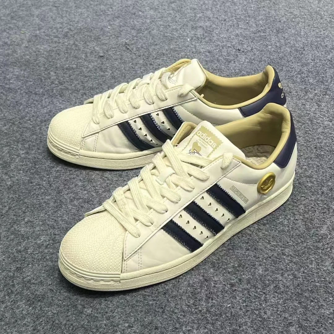 42.5码/ADIDAS 贝壳头白蓝配色 低帮板鞋