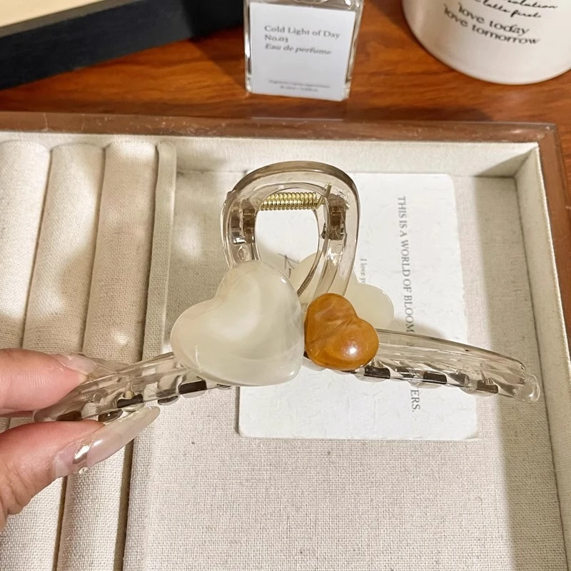 拼色爱心发夹大号女后脑勺气质头发抓夹高级感发量多鲨鱼夹子发饰