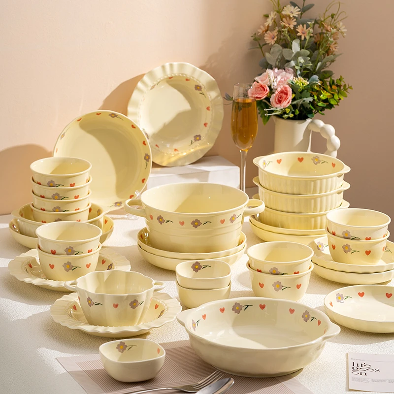 奶油风家用紫藤花组合大套装釉下彩组合网红餐具碗盘陶瓷碗碟盘