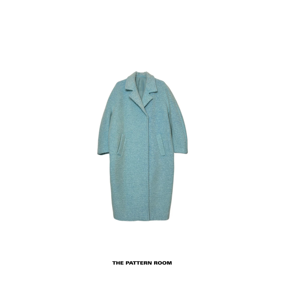 The pattern room | 暖美人量感婴儿蓝拉毛大衣