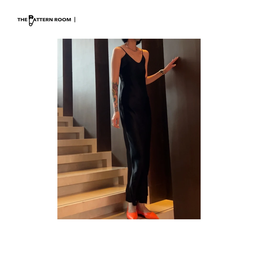 The pattern room | 极简柔焦吊带连衣裙