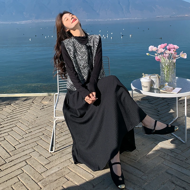 黑色时尚套装裙女秋2024新款法式长袖上衣新中式马甲半身裙三件套