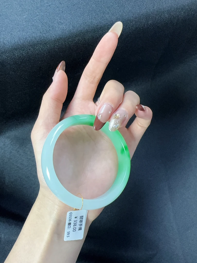 G5536-美人镯缅甸翡翠手镯圈口59.5