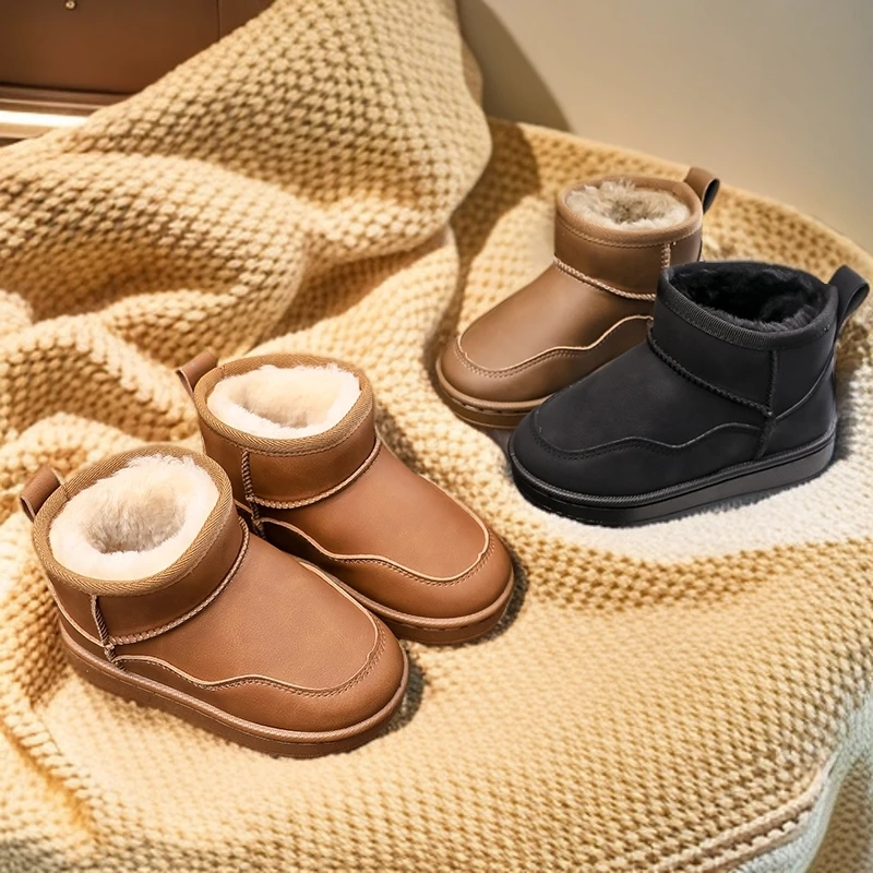 小黄鸭冬季儿童雪地靴加厚保暖软底网红防水软底户外防滑下雪棉靴