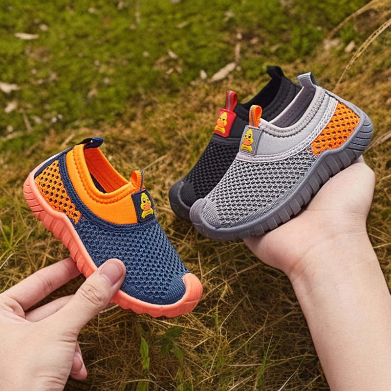 夏季新款儿童透气网鞋软底防滑男孩轻便幼儿园小宝女童飞织运动鞋