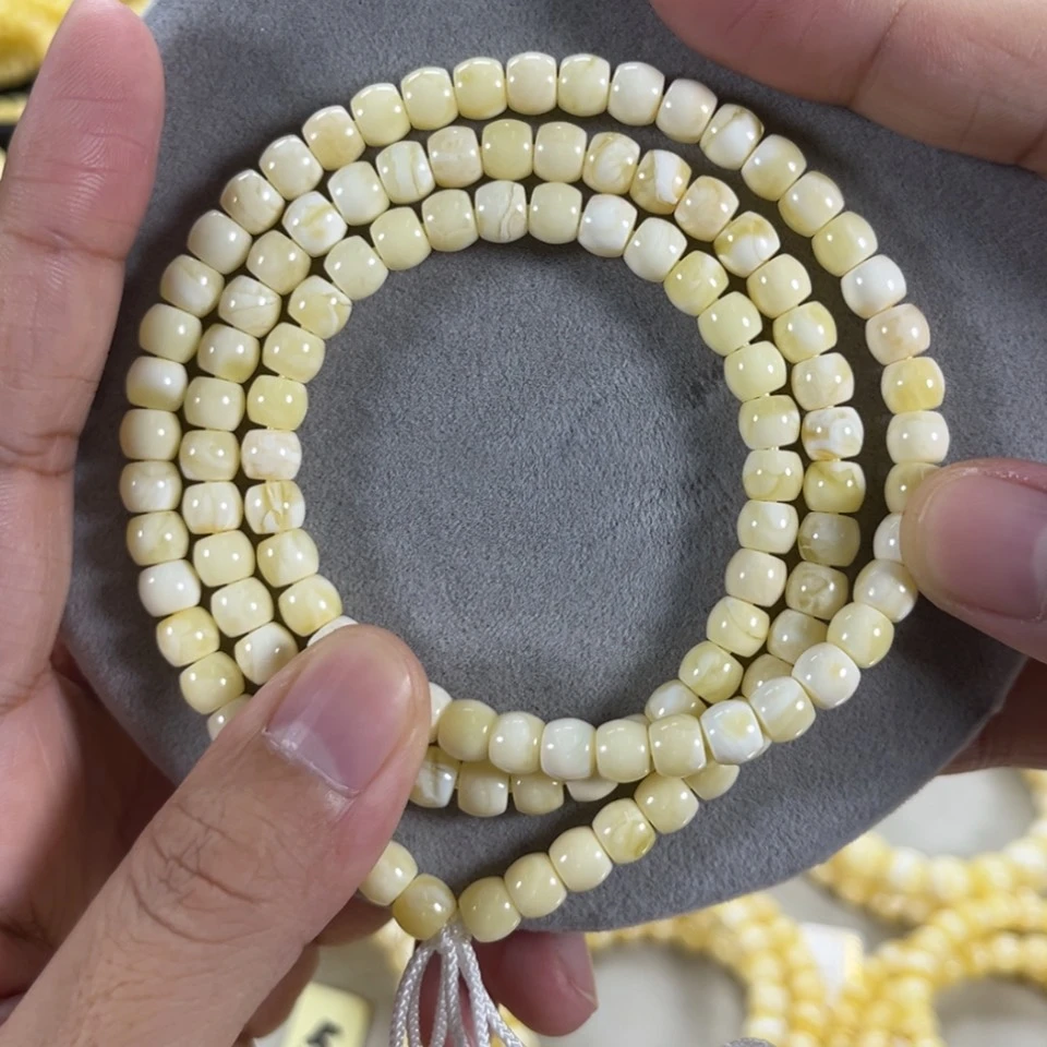 【闪购商品】蜜蜡颈饰未镶嵌瓷白花
