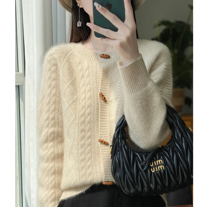 鄂尔多斯市100%纯羊毛衫女加厚提花牛角扣开衫洋气毛衣A09