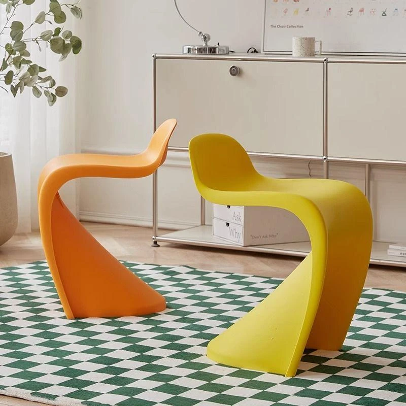 潘东椅北欧简约ins餐椅叠放网红透明创意塑料椅子家用化妆凳子