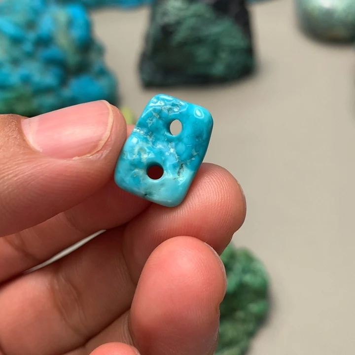 绿松石颈饰未镶嵌