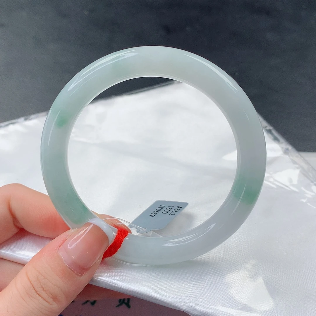 翡翠手镯未镶嵌084圆56