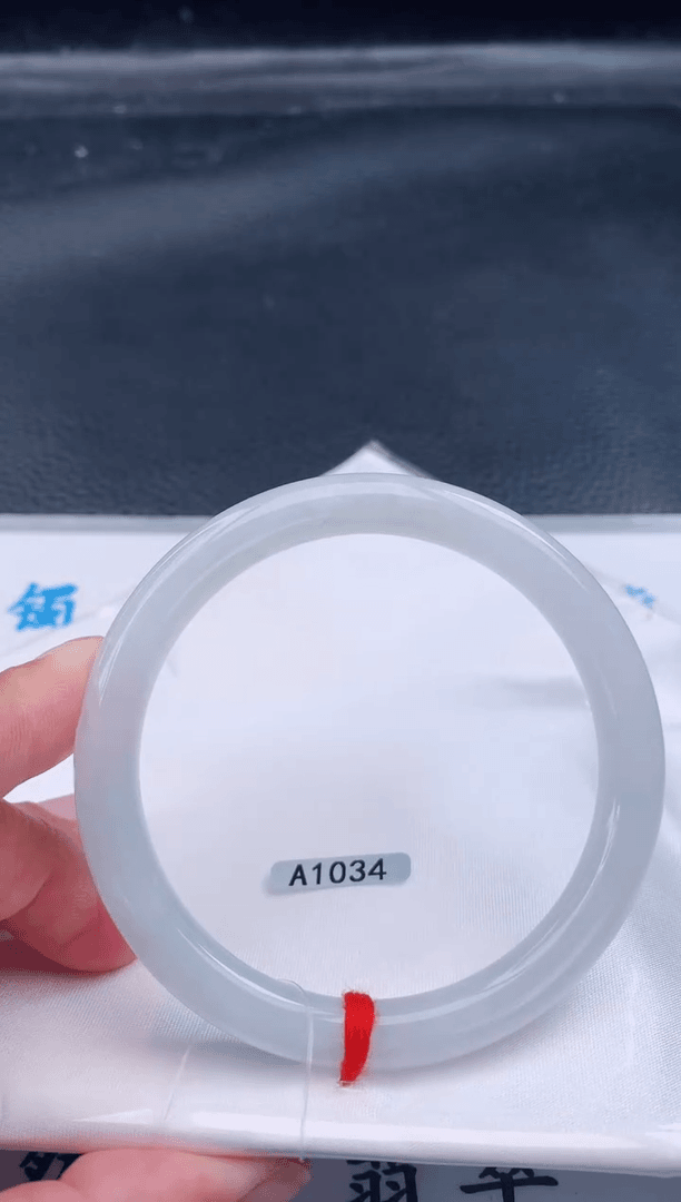 【闪购商品】翡翠手镯未镶嵌圆条55.1