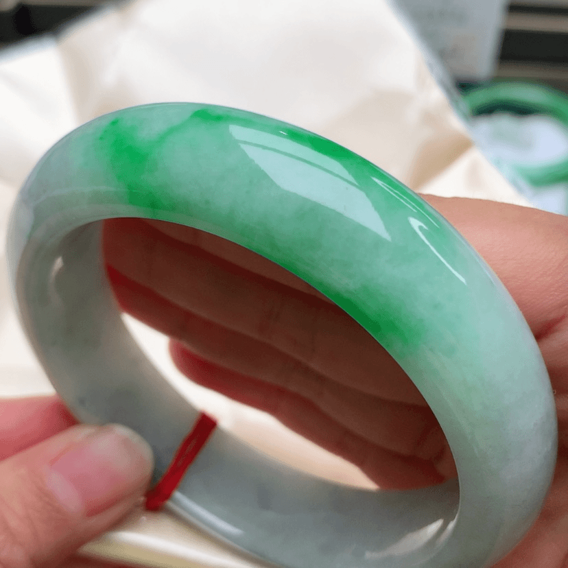【闪购商品】翡翠手镯未镶嵌✨****?