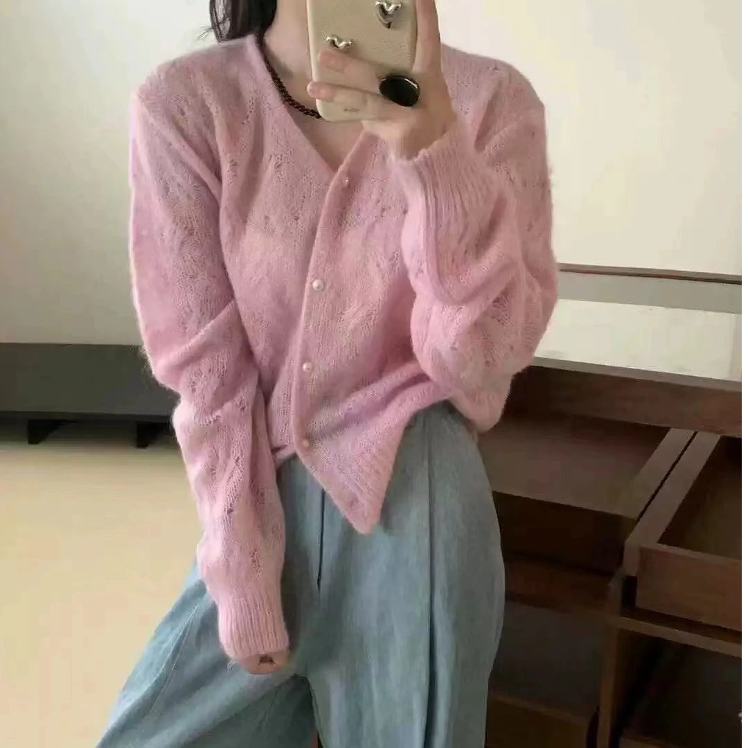 8867千炫轻奢女装韩系V领珍珠扣小众长袖