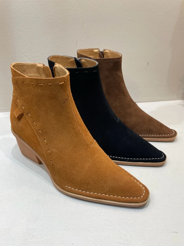 牛仔风骑士中跟短靴